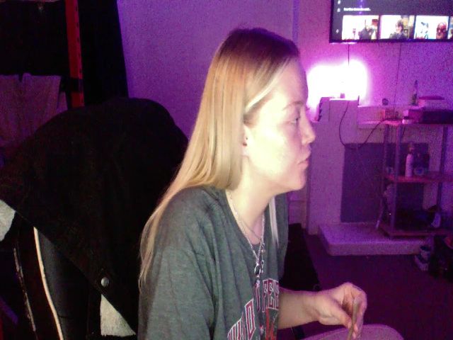 Live sex webcam photo for SavageBaabie #273657925