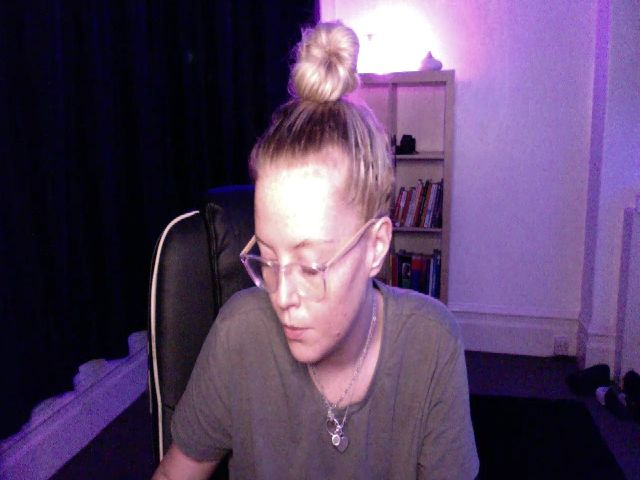 Live sex webcam photo for SavageBaabie #273851947