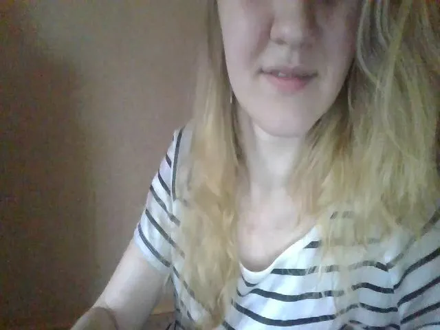 Live sex webcam photo for ScarletChase #273503245