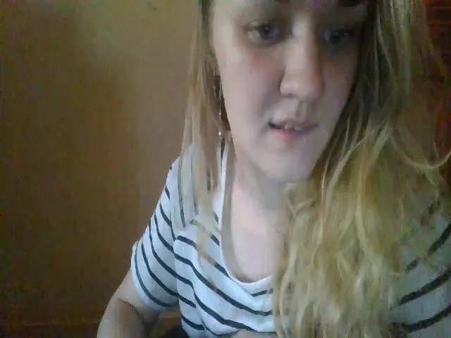 Live sex webcam photo for ScarletChase #273503996