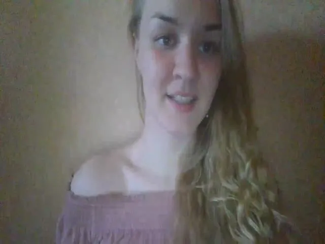 Live sex webcam photo for ScarletChase #273560511