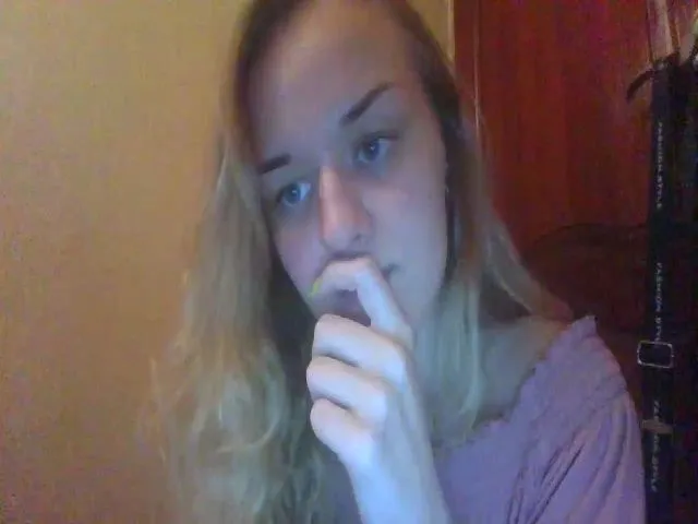 Live sex webcam photo for ScarletChase #273562784
