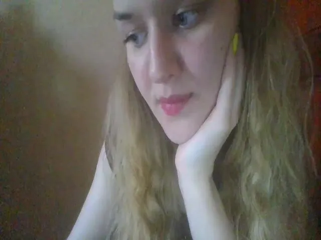Live sex webcam photo for ScarletChase #273590073