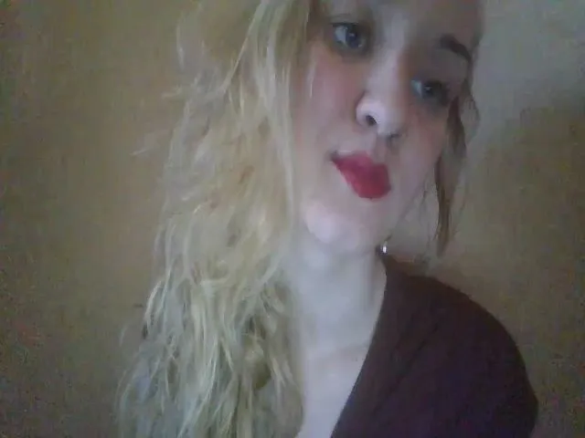 Live sex webcam photo for ScarletChase #273591475