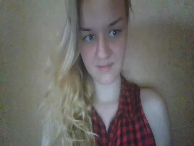 Live sex webcam photo for ScarletChase #273612032