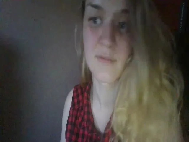 Live sex webcam photo for ScarletChase #273613719