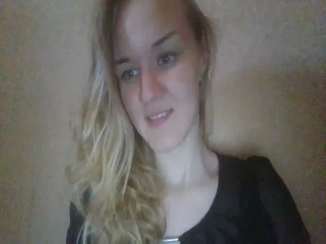 Live sex webcam photo for ScarletChase #273624778
