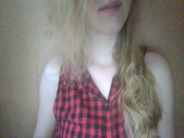 Live sex webcam photo for ScarletChase #273720466