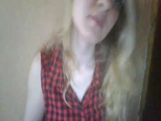 Live sex webcam photo for ScarletChase #273722025