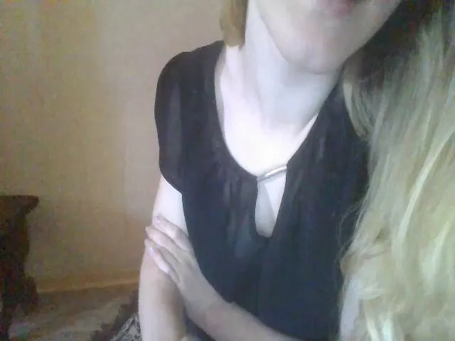 Live sex webcam photo for ScarletChase #273786332