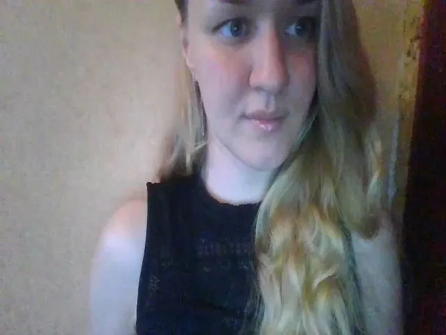 Live sex webcam photo for ScarletChase #273824909