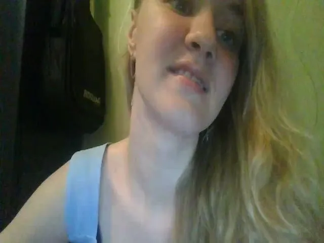 Live sex webcam photo for ScarletChase #273836555