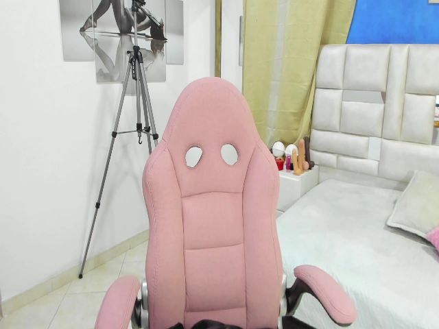 Live sex webcam photo for Scarlet_corte #273468348