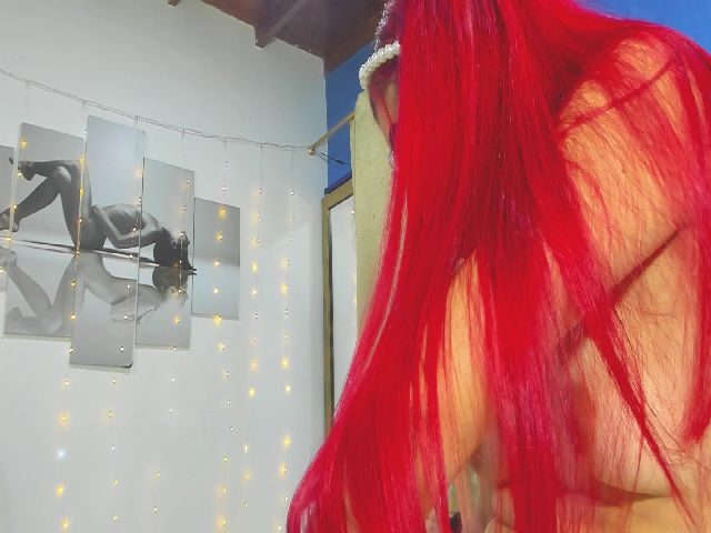 Live sex webcam photo for Scarlet_corte #273609045