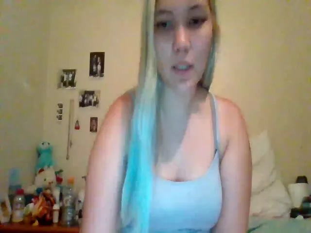 Live sex webcam photo for Scarlette93 #273432584