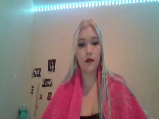 Live sex webcam photo for Scarlette93 #273444216