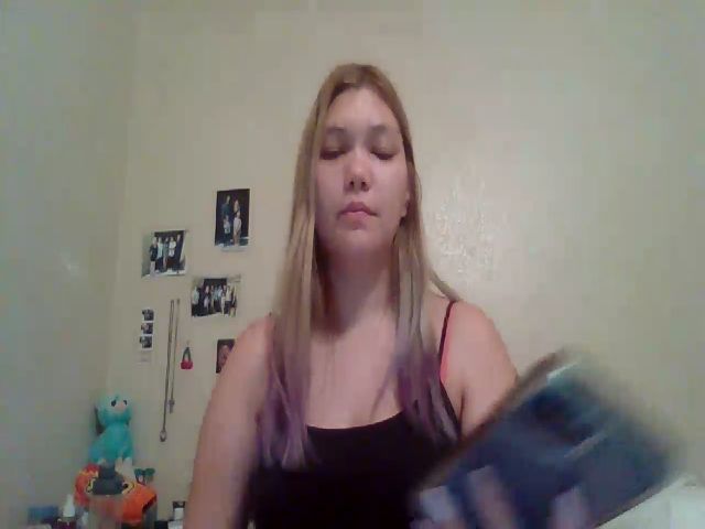 Live sex webcam photo for Scarlette93 #273683027