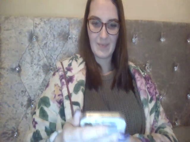 Live sex webcam photo for Scarlettfoxuk #272043472