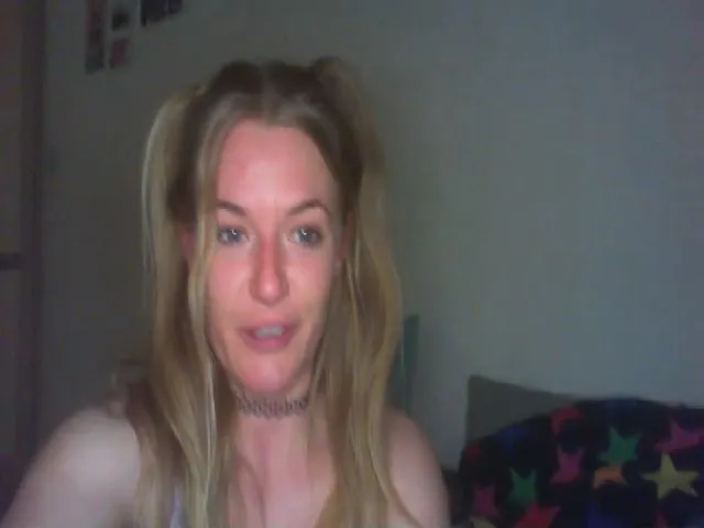 Live sex webcam photo for Scottish_tina #272715140