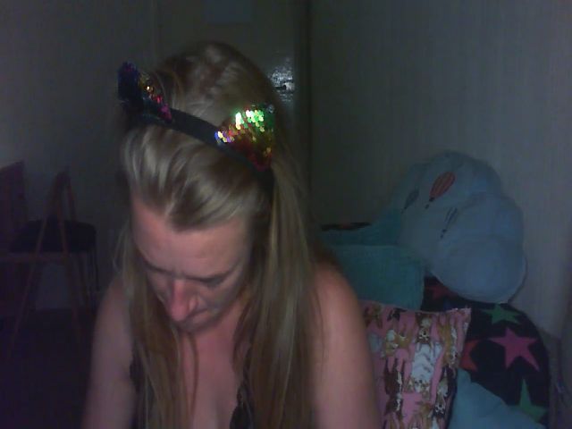 Live sex webcam photo for Scottish_tina #273488434