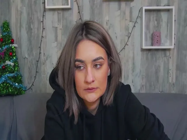 Live sex webcam photo for SecretAmber #271865762