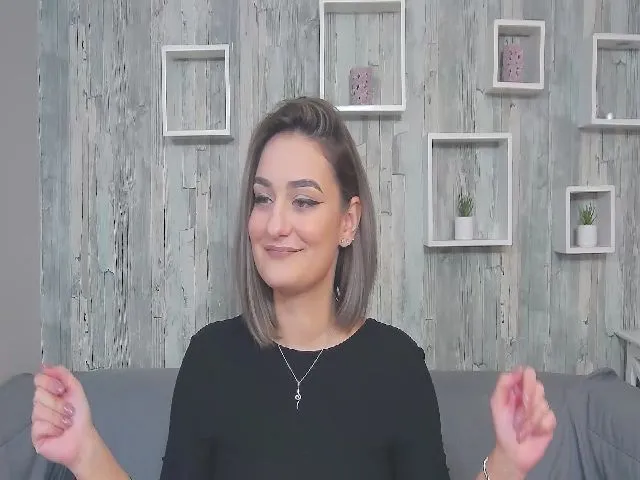 Live sex webcam photo for SecretAmber #272358510