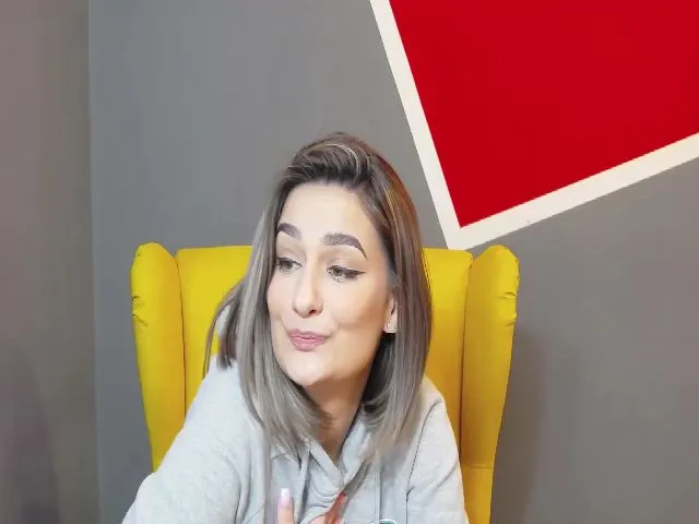 Live sex webcam photo for SecretAmber #272619648