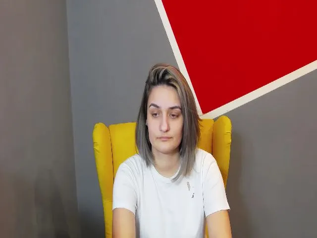 Live sex webcam photo for SecretAmber #272990739