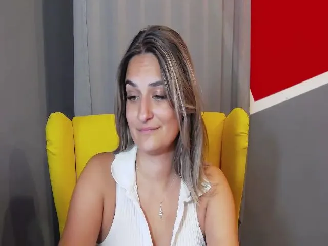 Live sex webcam photo for SecretAmber #274505066