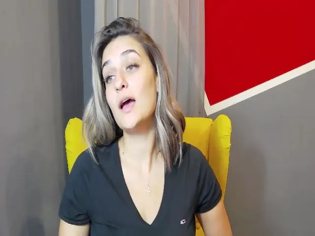 Live sex webcam photo for SecretAmber #274593582