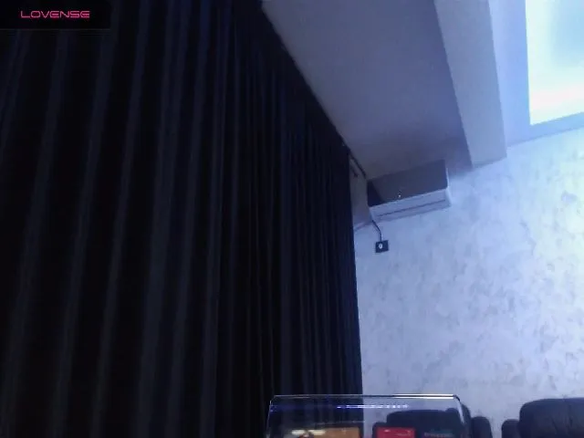 Live sex webcam photo for SeeyaN #271877073