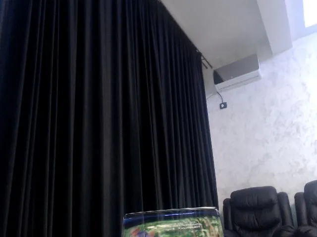 Live sex webcam photo for SeeyaN #271933330