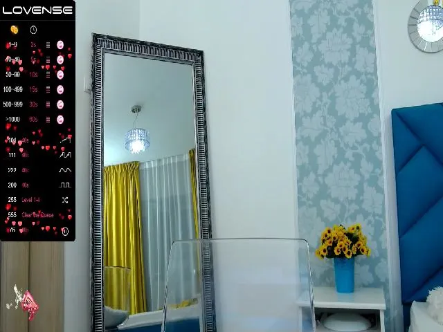 Live sex webcam photo for SeeyaN #274419056