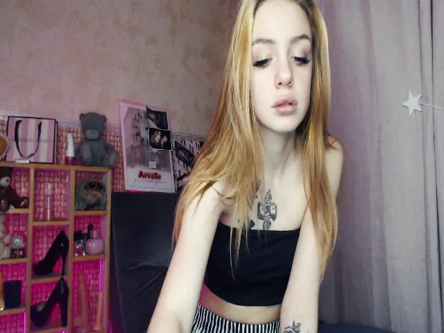 Live sex webcam photo for Seeyoudaddy #271820436
