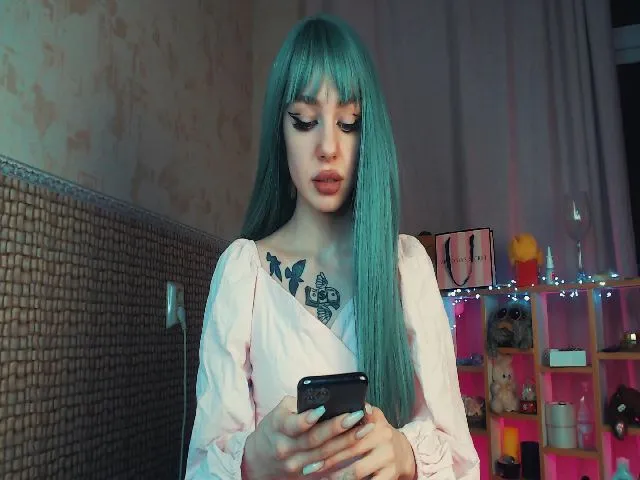 Live sex webcam photo for Seeyoudaddy #272177045