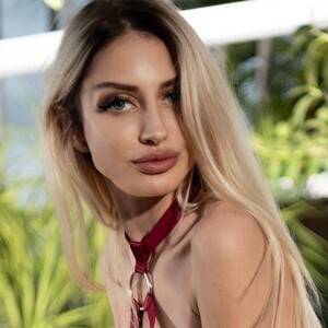 Live sex webcam photo for Selerah #290403517