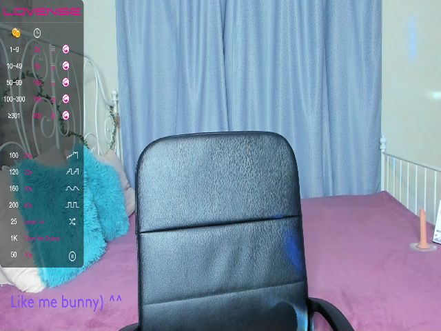 Live sex webcam photo for SendiH0t #272793882