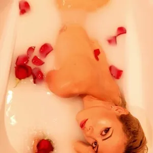 Live sex webcam photo for Sensationowl_ #278251034