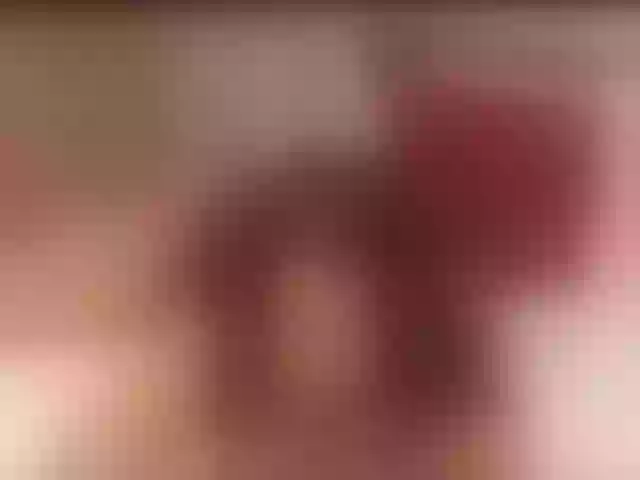 Live sex webcam photo for Sensuallmilf #271944722