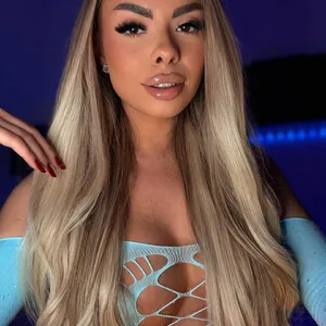 Live sex webcam photo for SeraVonDee