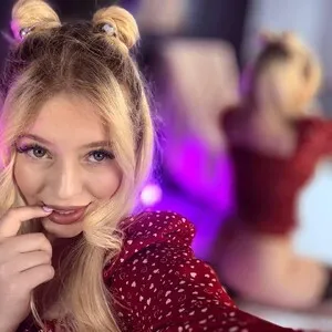 Live sex webcam photo for SerenaNoir #291828556