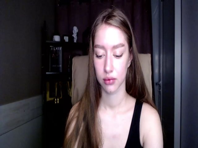 Live sex webcam photo for SerenaNude #273007991