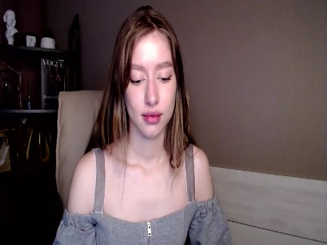 Live sex webcam photo for SerenaNude #273082453