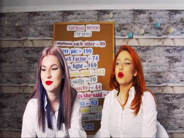 Live sex webcam photo for SerenaRed #272387210