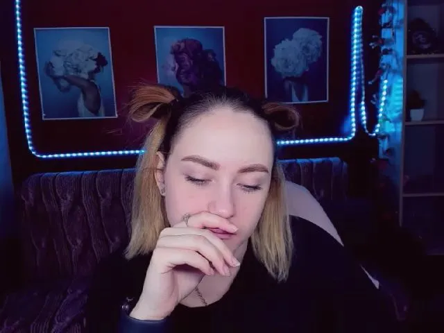 Live sex webcam photo for SeveiGold #271759200