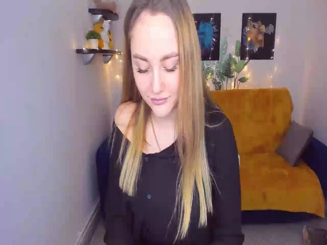 Live sex webcam photo for SeveiGold #272068960