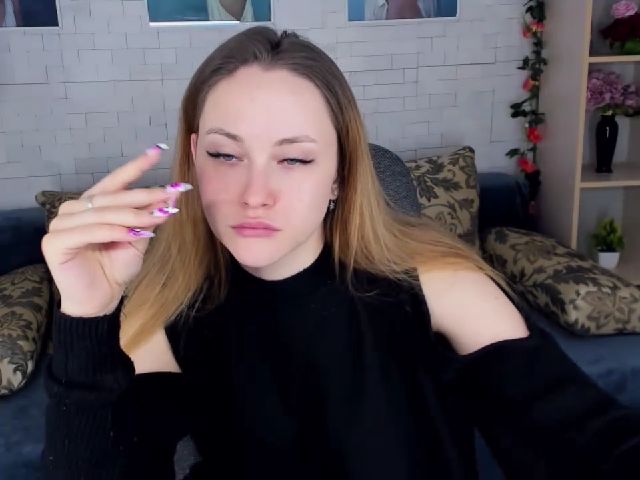 Live sex webcam photo for SeveiGold #272890756