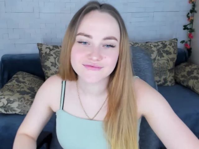 Live sex webcam photo for SeveiGold #273042646