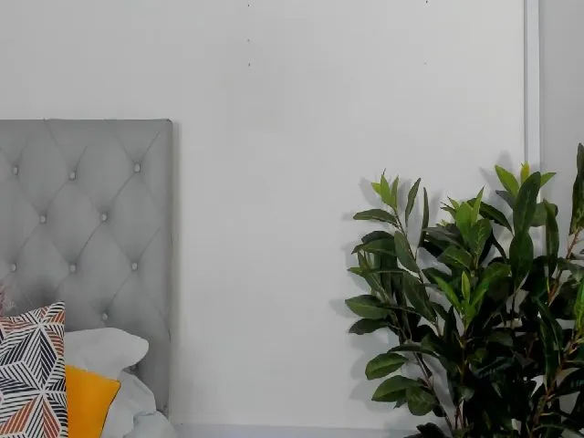 Live sex webcam photo for SexiCanela99 #272767284