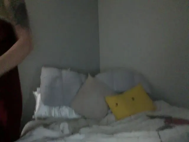 Live sex webcam photo for SexiSummerss #272038655